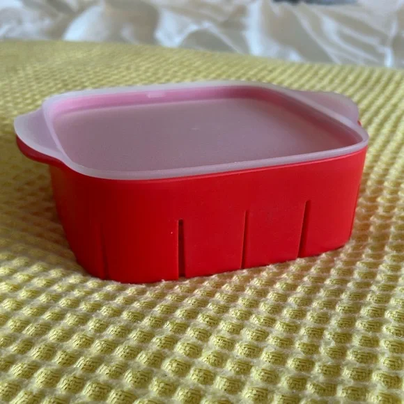 Berry Rinse & Store Colander Food Storage Container - Picture 2 of 8